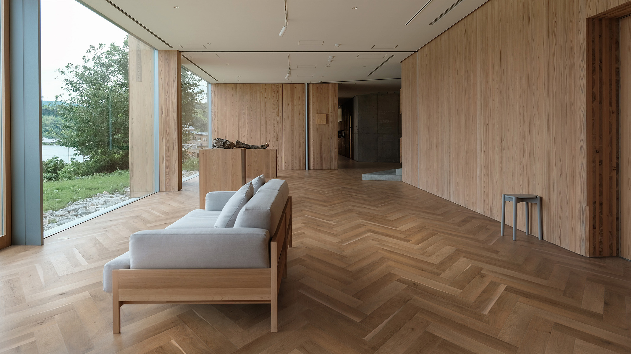 SOLEN HERRINGBONE MG-004-HB Hillside Oak